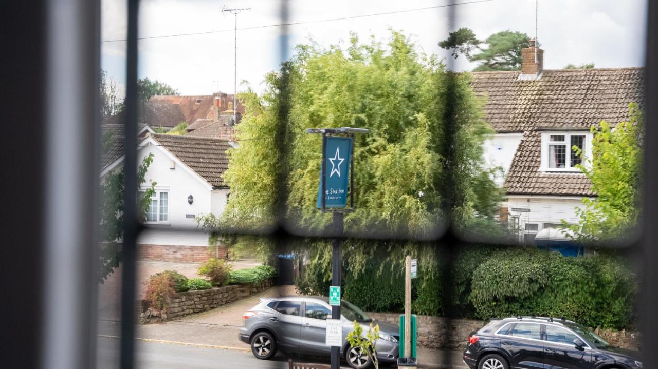 The Star Inn Lingfield Exterior photo