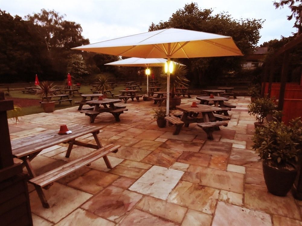 The Star Inn Lingfield Exterior photo